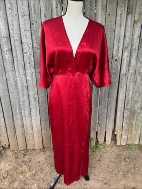 Reformation 100% Silk Maxi Dress – Size 6 – Deep Red